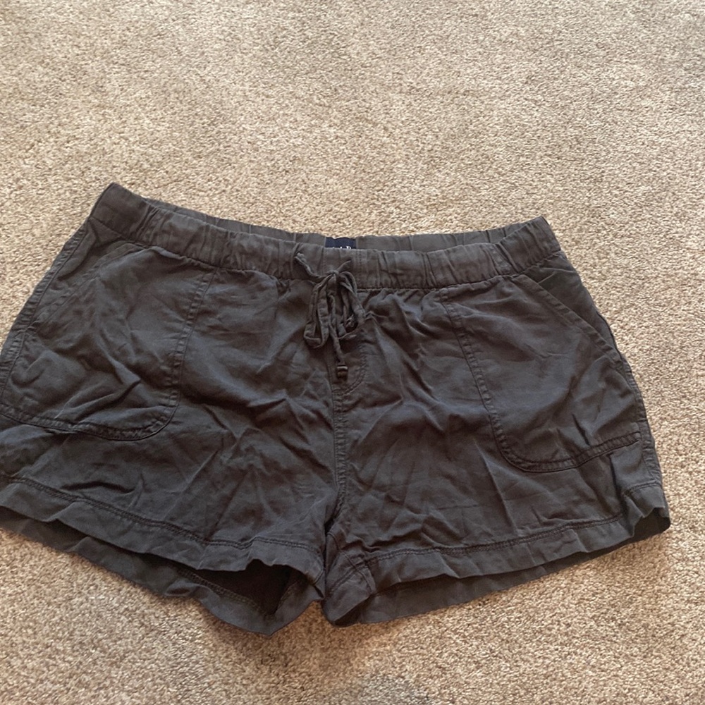 Grey gap shorts